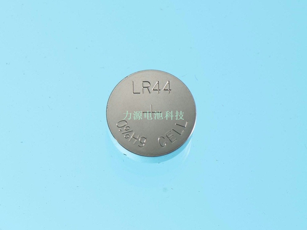 AG13/LR44紐扣電池